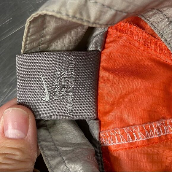 Vintage Nike Orange White Windbreaker - Picture 5 of 8